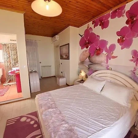 Villa Tango